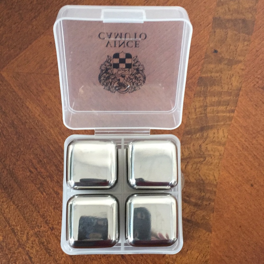 Ice cubes silver non melting